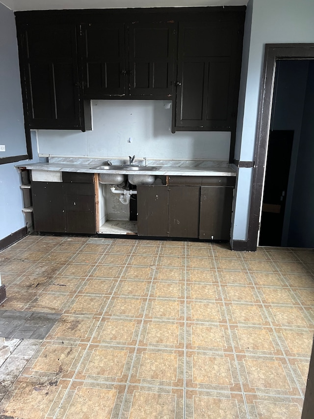 kitchen featuring sink