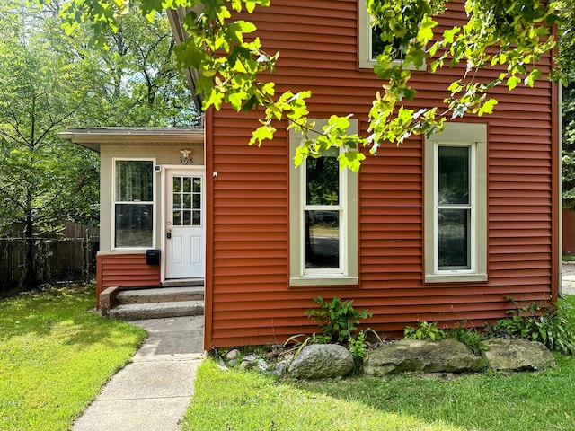 exterior space featuring a lawn