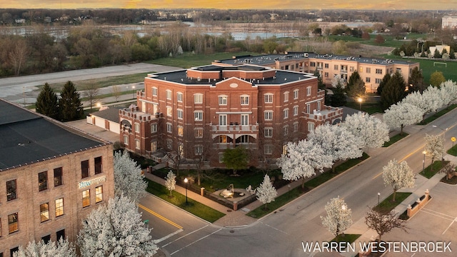 view of aerial view at dusk