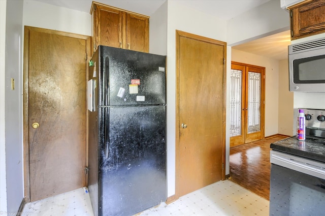 688 Uphill Rd, Milford, MI 48381 - photo 22