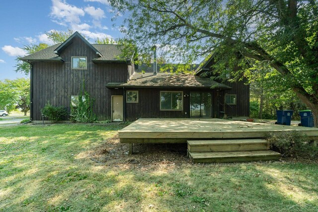 5430 Tittabawassee Rd, Kochville, MI 48604 - back of house with a lawn and a deck