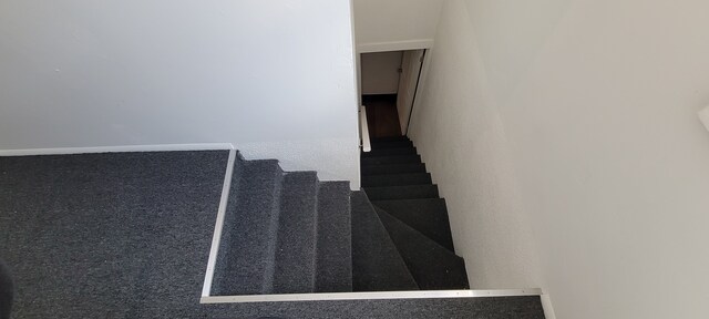 9185 Meyers Rd, Detroit, MI 48228 - view of stairway