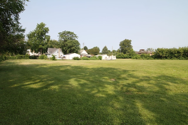 43 Avery St, Mount Clemens, MI 48043 - photo 2