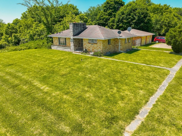 exterior space featuring a front yard