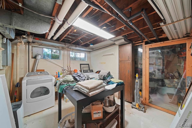 basement with washer / clothes dryer