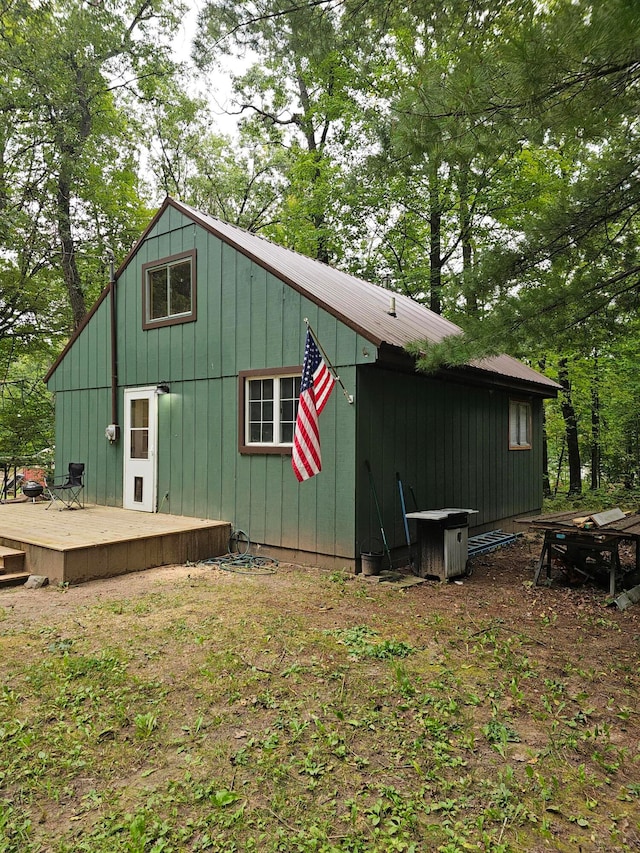 view of outbuilding