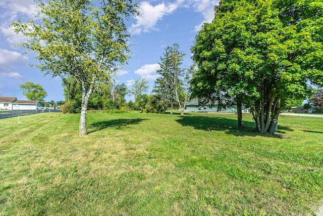765 N Center Rd, Saginaw, MI 48638
