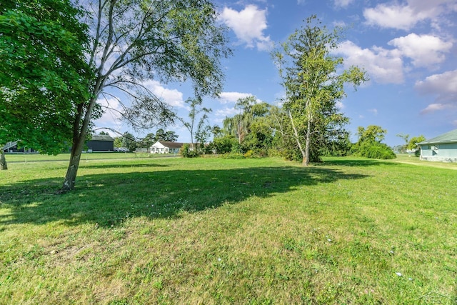 765 N Center Rd, Saginaw, MI 48638