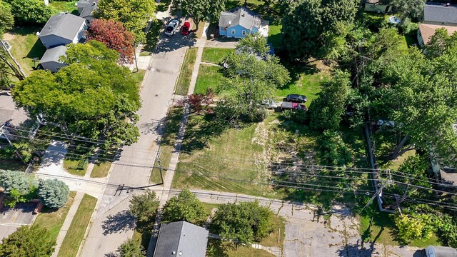 18 E Princeton Ave, Pontiac, MI 48340