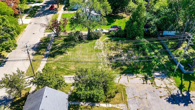 18 E Princeton Ave, Pontiac, MI 48340