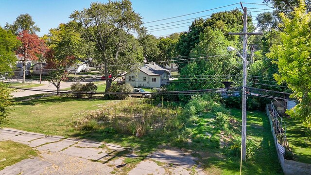 18 E Princeton Ave, Pontiac, MI 48340