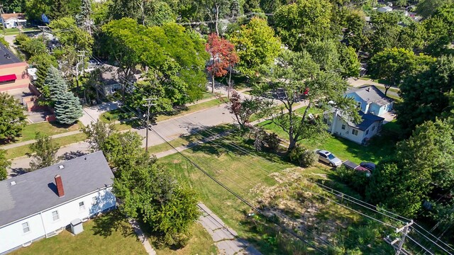 18 E Princeton Ave, Pontiac, MI 48340