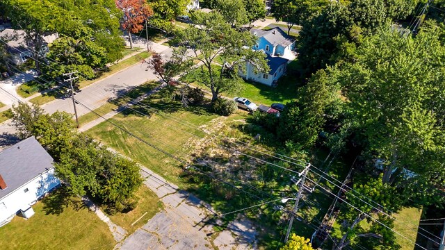18 E Princeton Ave, Pontiac, MI 48340