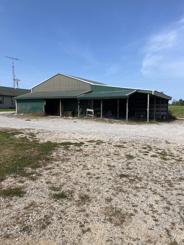 view of outbuilding