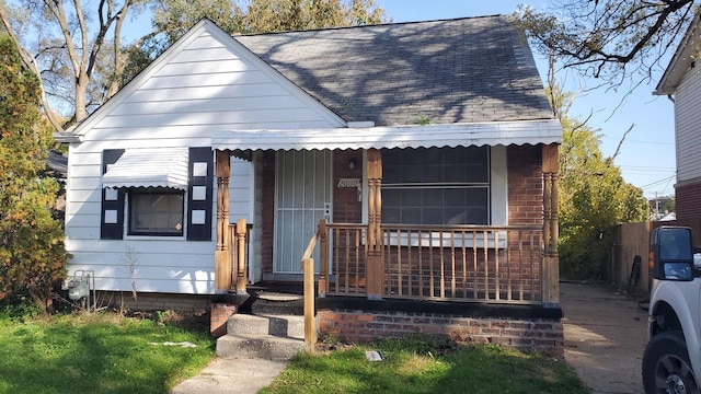 bungalow featuring a porch