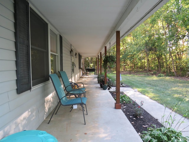 view of patio / terrace with covered porch