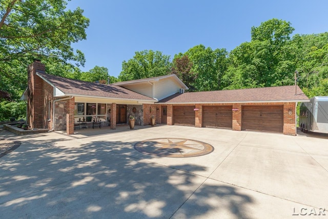 view of front of house featuring a garage