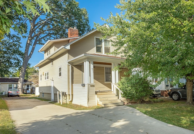 view of front of property