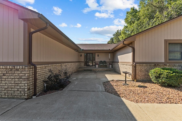 view of property entrance