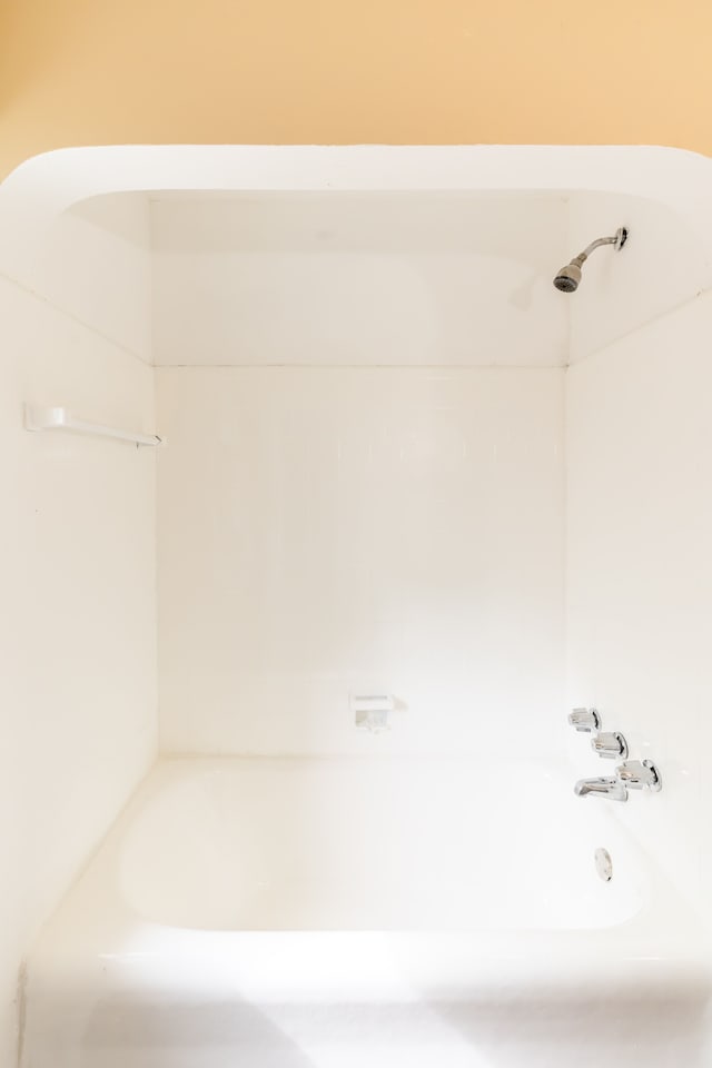 16184 Manor St, Detroit, MI 48221 - bathroom featuring  shower combination