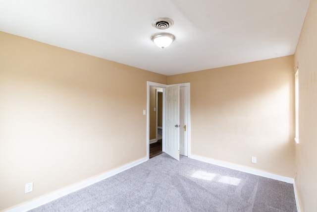16184 Manor St, Detroit, MI 48221 - unfurnished room with carpet flooring and baseboards
