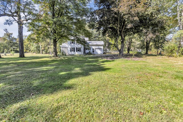 10526 Spring Arbor Rd, Spring Arbor, MI 49283 - view of grassy yard