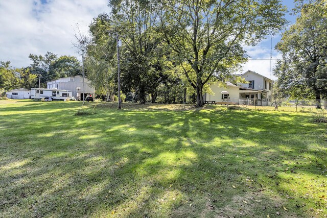 10526 Spring Arbor Rd, Spring Arbor, MI 49283 - view of yard