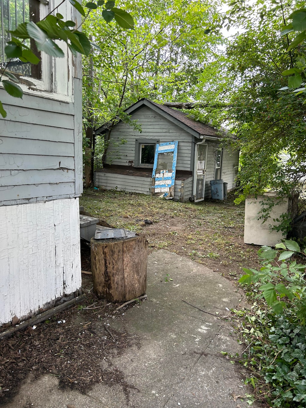 230 Pilgrim St, Highland Park, MI 48203 - view of yard