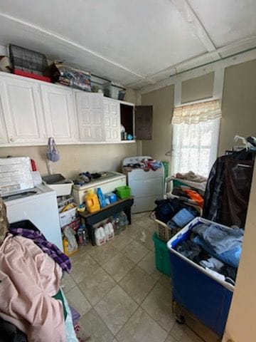 interior space with washing machine and clothes dryer