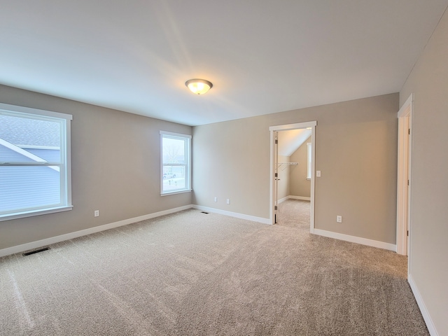 view of carpeted spare room