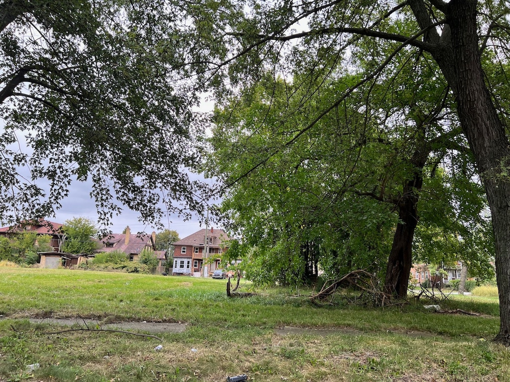 4404 Helen St, Detroit, MI 48207