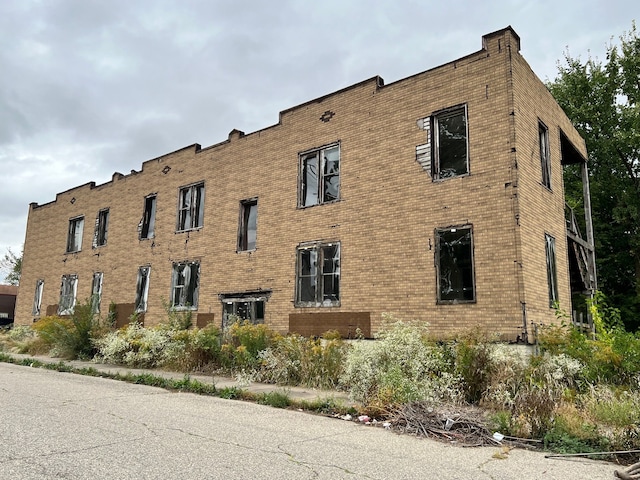 view of building exterior