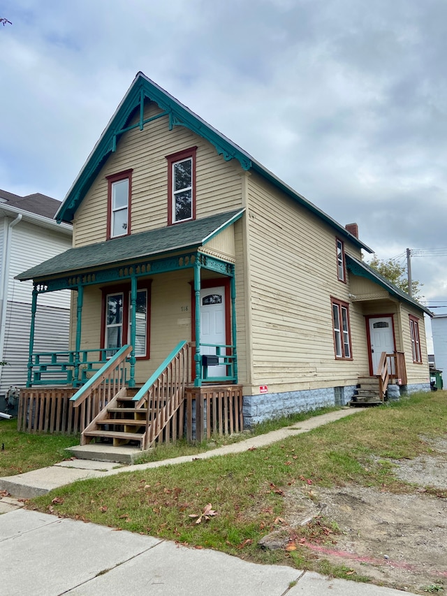 view of front of property featuring a porch