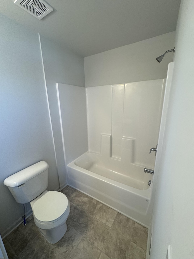 411 Mason Run Blvd, Monroe, MI 48162 - bathroom with toilet and shower / bathtub combination