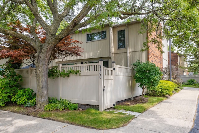 2100 Hyde Park Rd, Detroit, MI 48207 - multi unit property with a gate