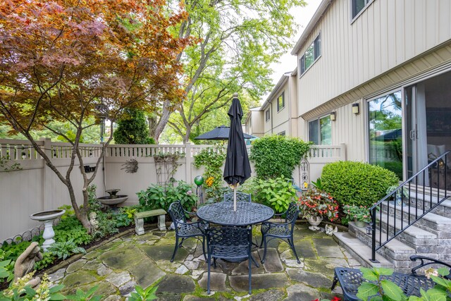 2100 Hyde Park Rd, Detroit, MI 48207 - view of patio