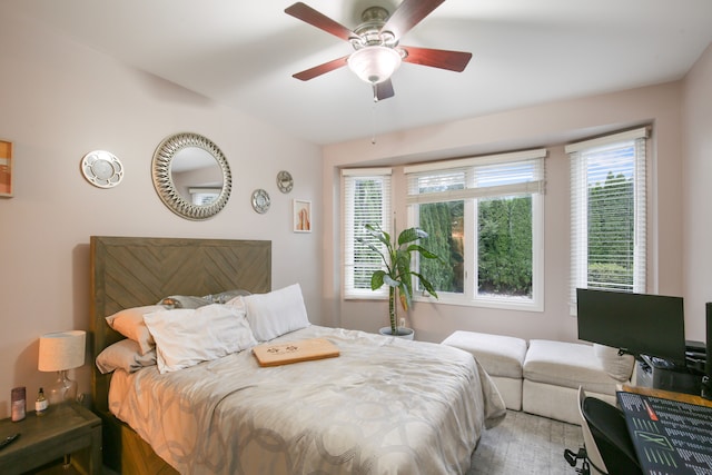 bedroom featuring ceiling fan