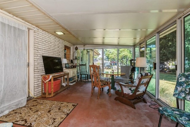 view of sunroom / solarium