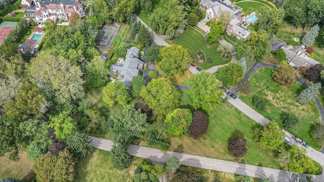 26061 Hawthorne Dr, Franklin, MI 48025 - aerial overview of property's location featuring nearby suburban area