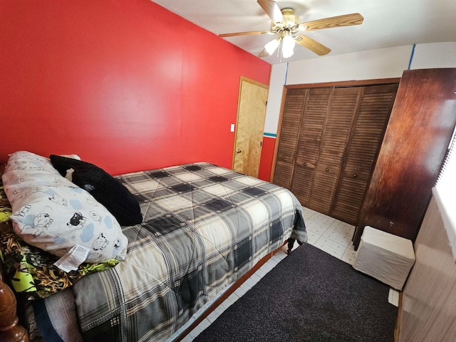 bedroom featuring a closet and ceiling fan