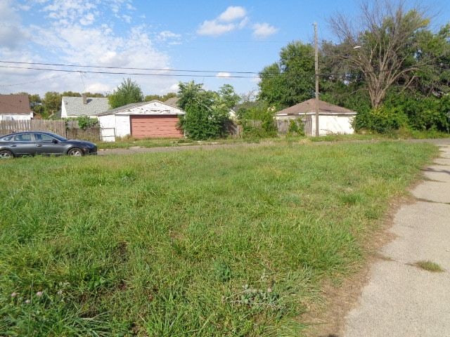 4994 Carpenter St, Hamtramck, MI 48212