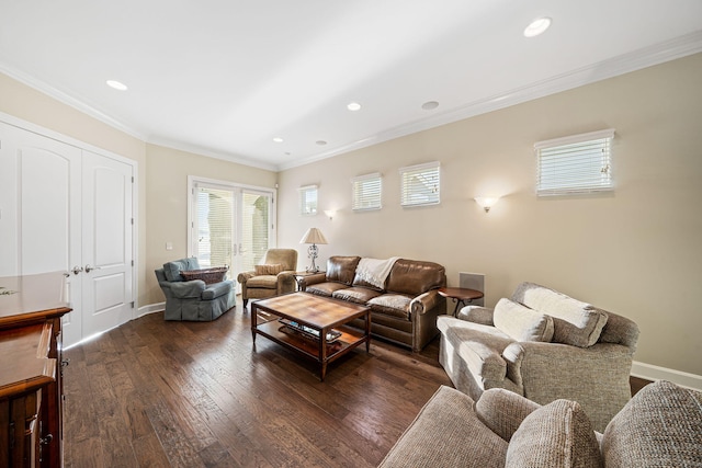 living room with recessed lighting, dark wood-style floors, baseboards, and ornamental molding