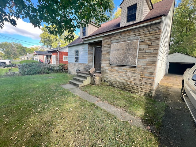 view of front of house with a front yard