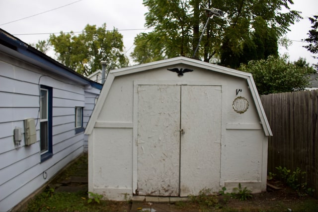 view of outbuilding