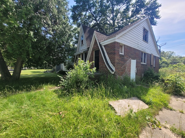 view of side of home