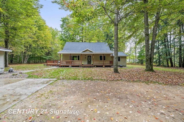 view of front of house with a porch