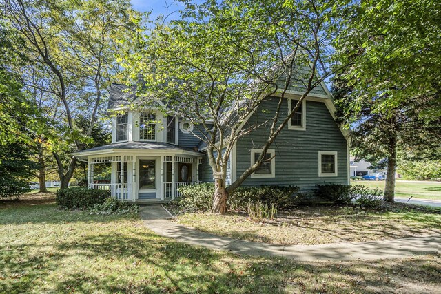 507 Lena Dr, South Haven, MI 49090 - victorian-style house featuring a front yard