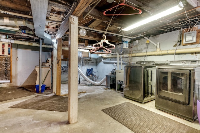 basement featuring washing machine and dryer