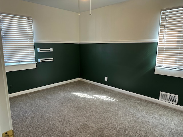 13676 Oakdale St, Southgate, MI 48195 - carpeted spare room featuring baseboards