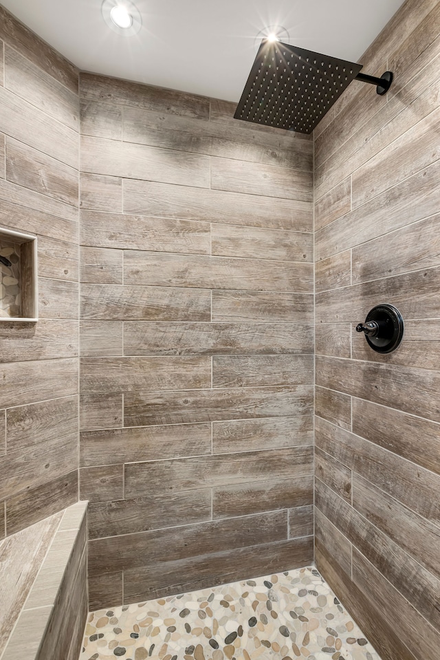 22461 Milner St, Saint Clair Shores, MI 48081 - full bath featuring a tile shower